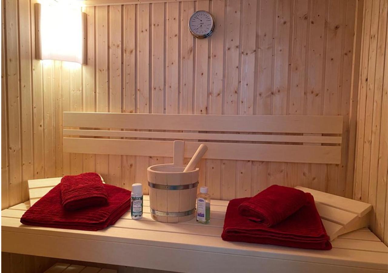 Modernes Reetdach-Ostseeferienhaus Bella Mare, Insel Usedom Mit Sauna, Kamin & Sonnenterrasse Zirchow Exteriör bild