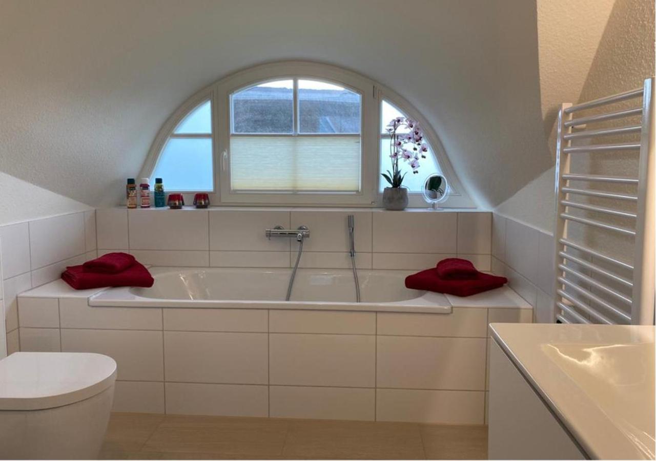 Modernes Reetdach-Ostseeferienhaus Bella Mare, Insel Usedom Mit Sauna, Kamin & Sonnenterrasse Zirchow Exteriör bild