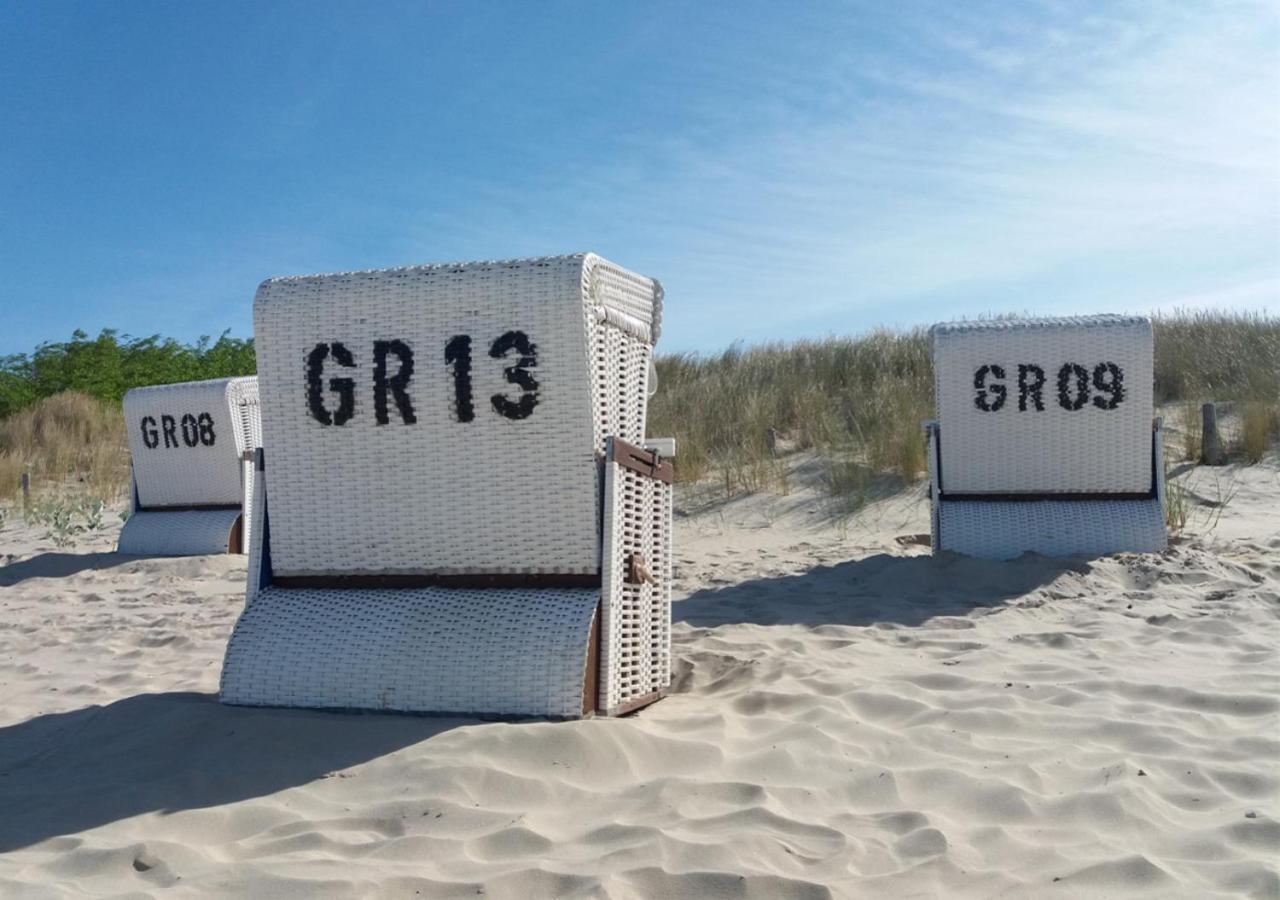 Modernes Reetdach-Ostseeferienhaus Bella Mare, Insel Usedom Mit Sauna, Kamin & Sonnenterrasse Zirchow Exteriör bild