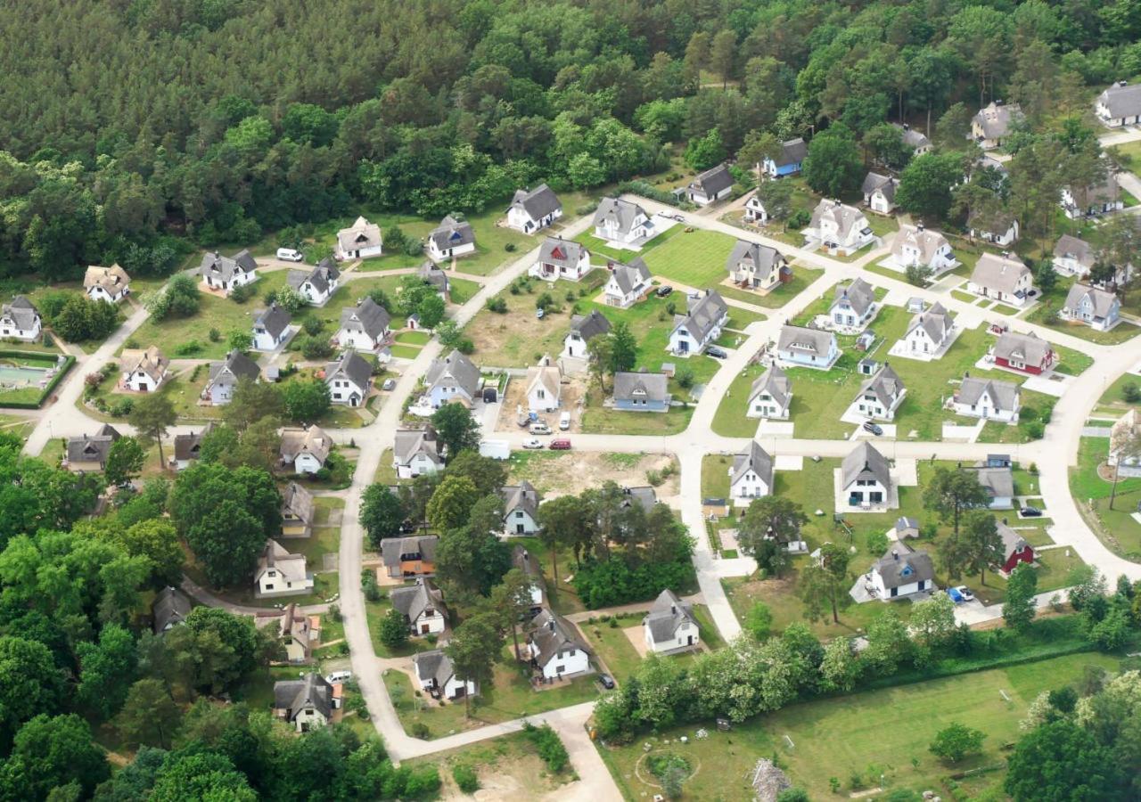 Modernes Reetdach-Ostseeferienhaus Bella Mare, Insel Usedom Mit Sauna, Kamin & Sonnenterrasse Zirchow Exteriör bild
